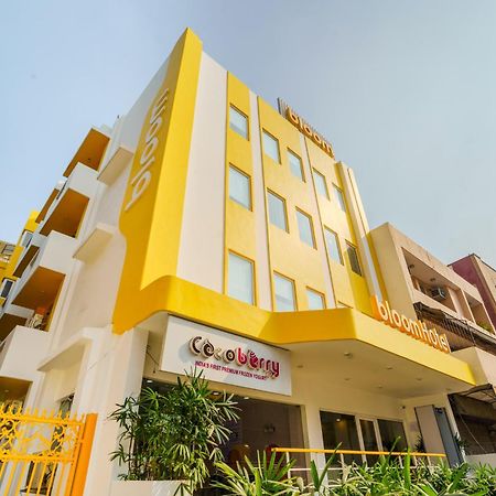 Bloom Hotel - Gk2 New Delhi Exterior photo