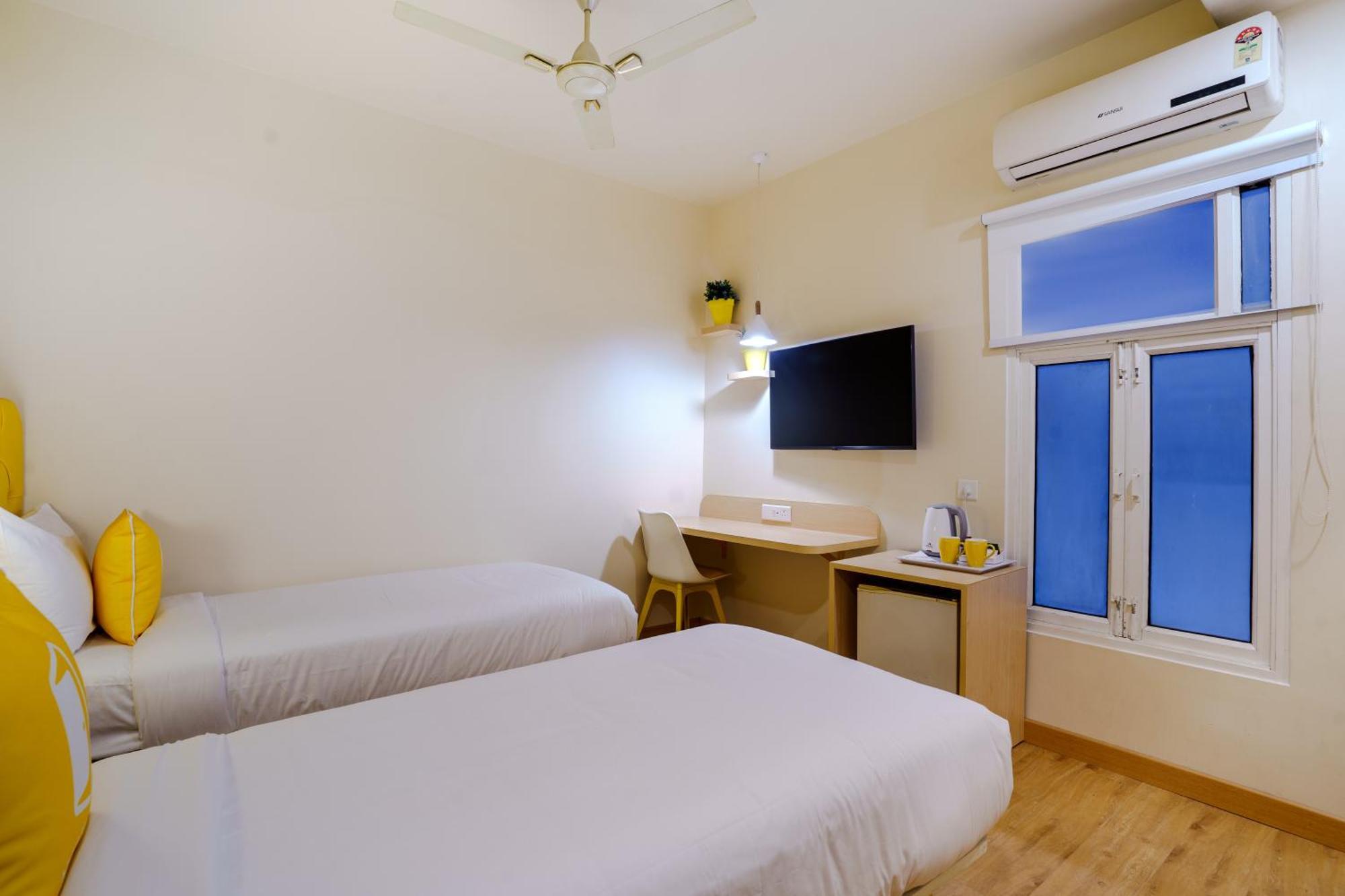 Bloom Hotel - Gk2 New Delhi Exterior photo