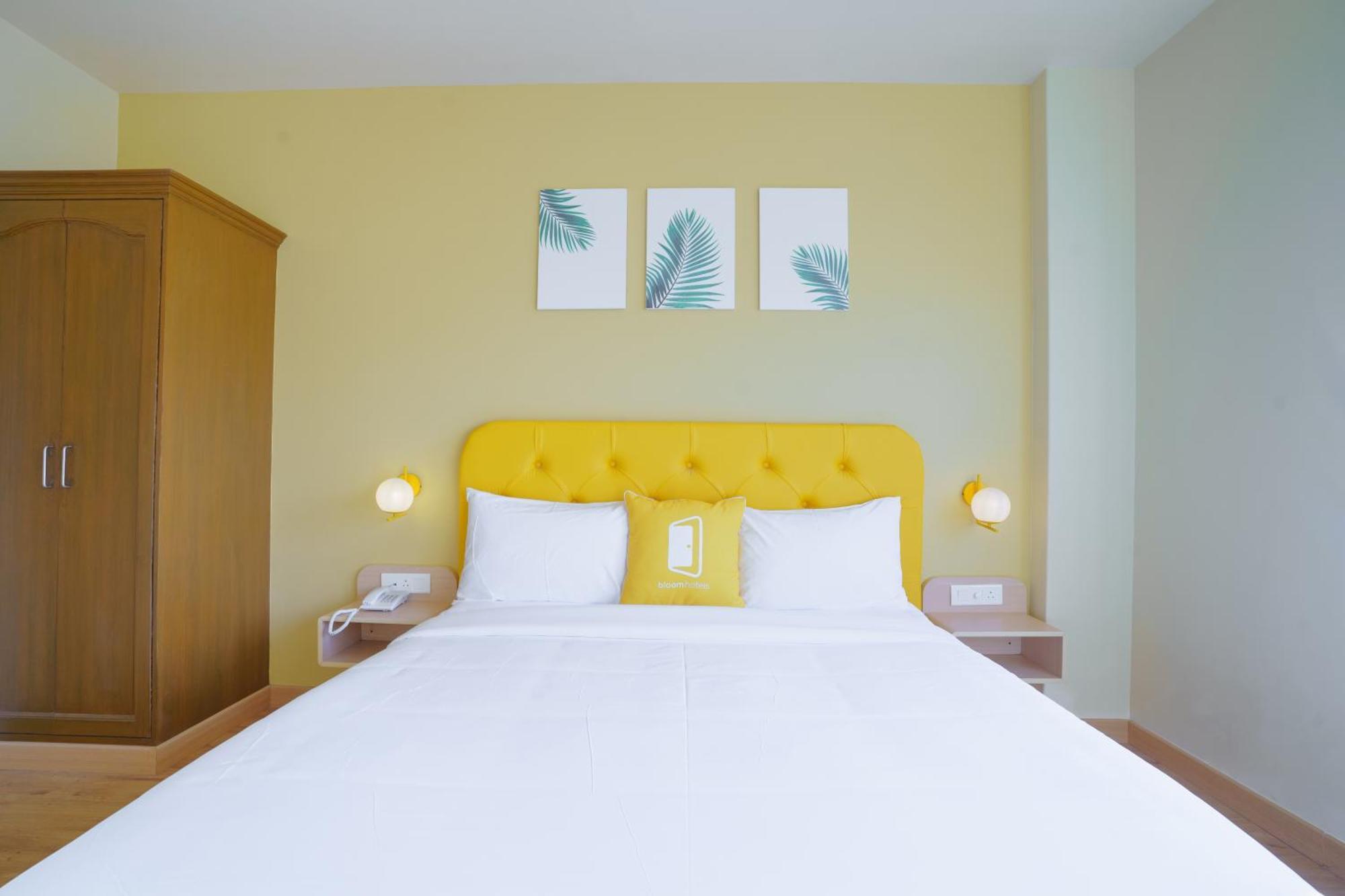 Bloom Hotel - Gk2 New Delhi Room photo